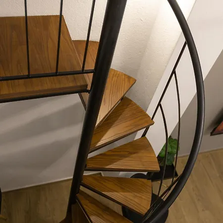 Orama Grey Loft Apartment Thessaloniki